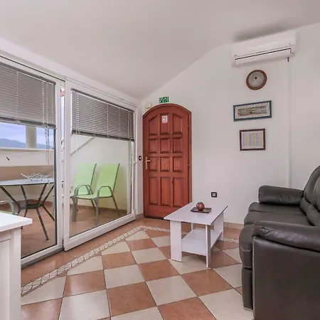 Apartment Slavka Supetar