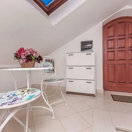 Slavka Apartment